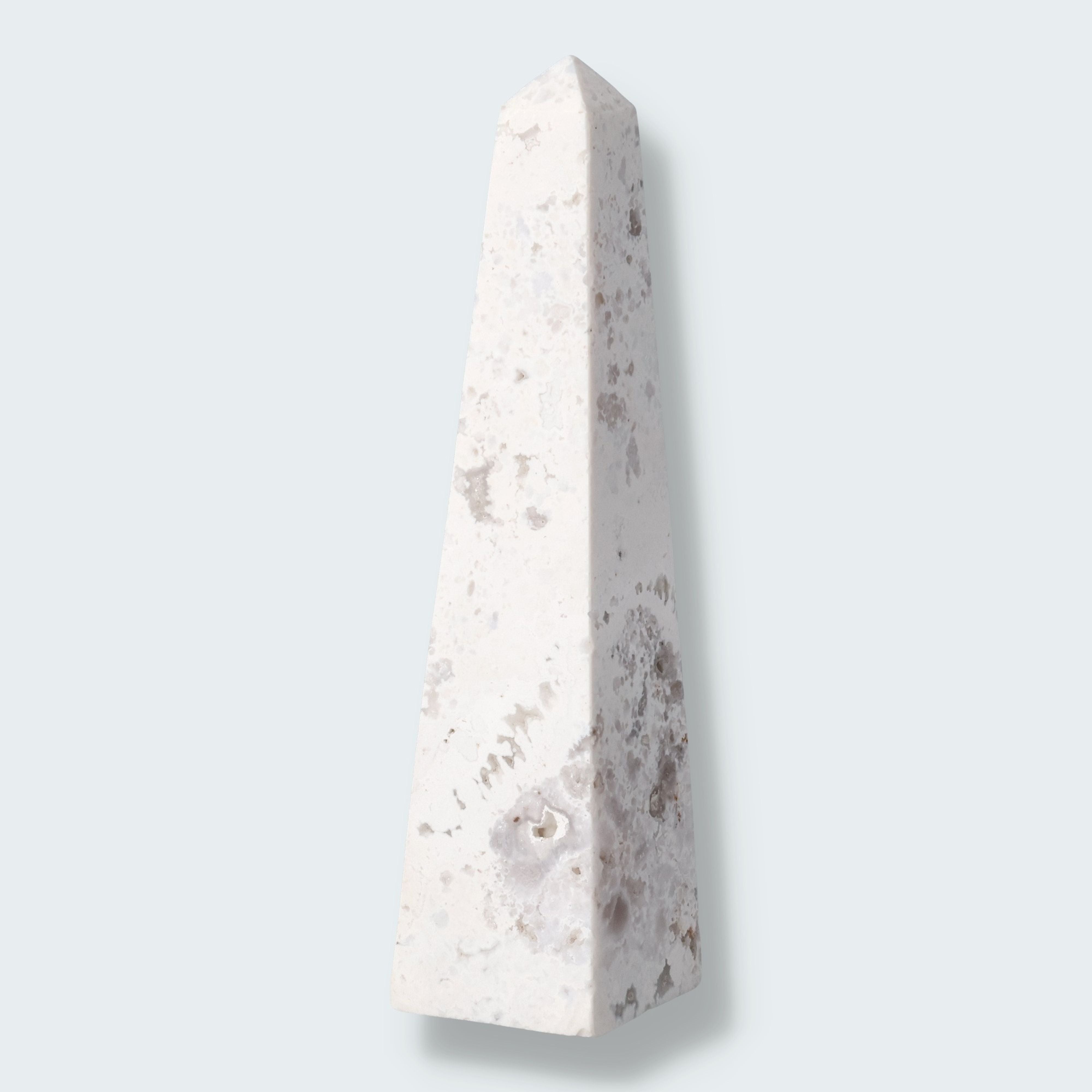 Schneeachat Obelisk (150 - 250 g) – Ansicht 2