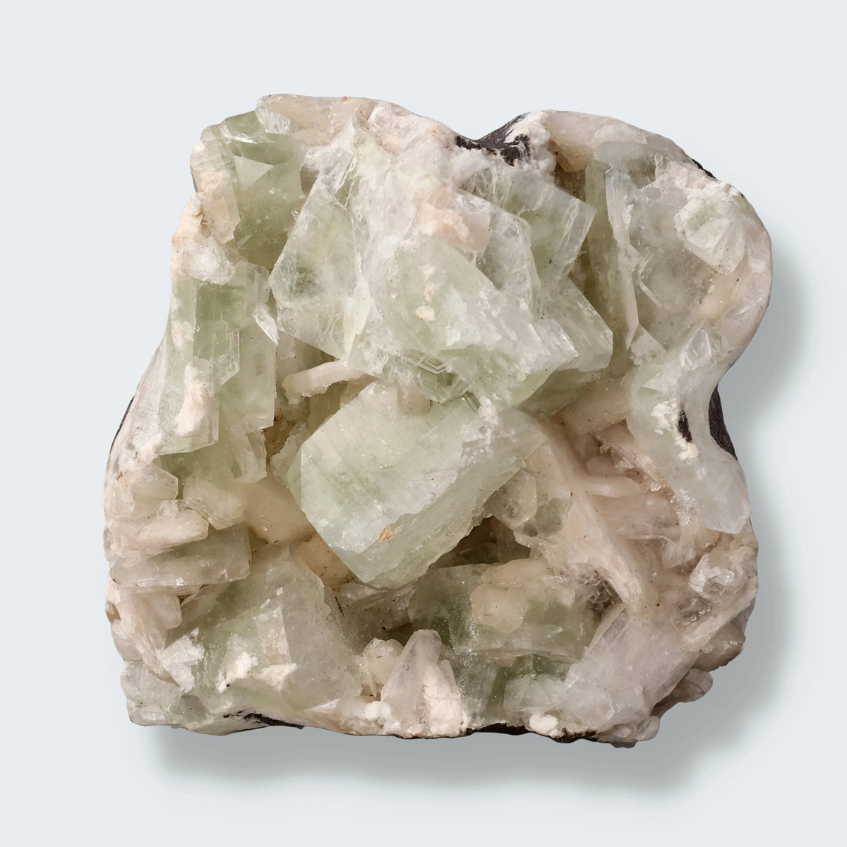 Apophyllit aus Nashik, Maharashtra, Indien, Stufe 10,0 × 6,5 × 9,0 cm