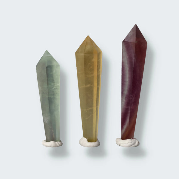 Trio žezla fluorita (najveći 13 cm)