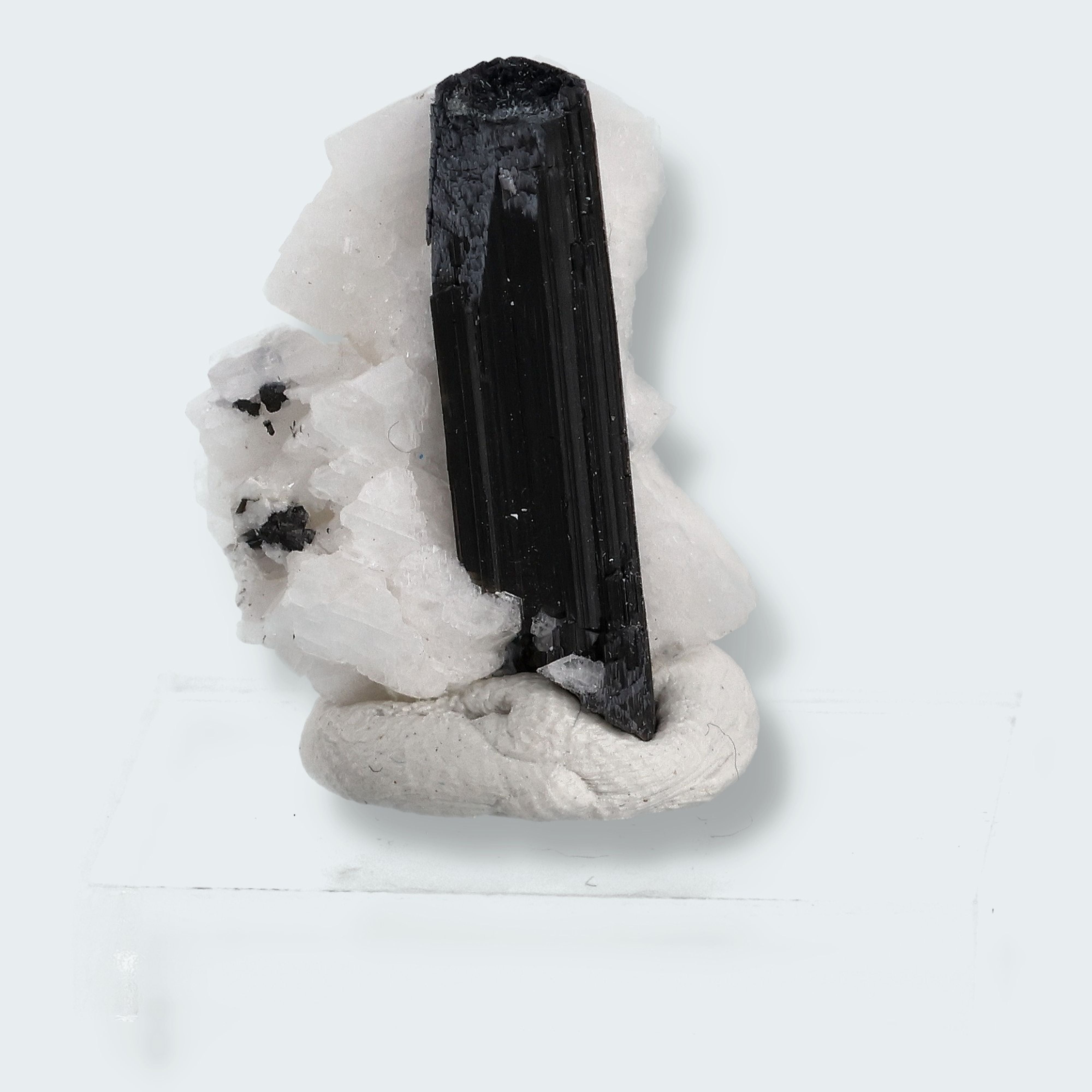 Schwarzer Schörl Turmalin an Himalaya Bergkristall (5g)