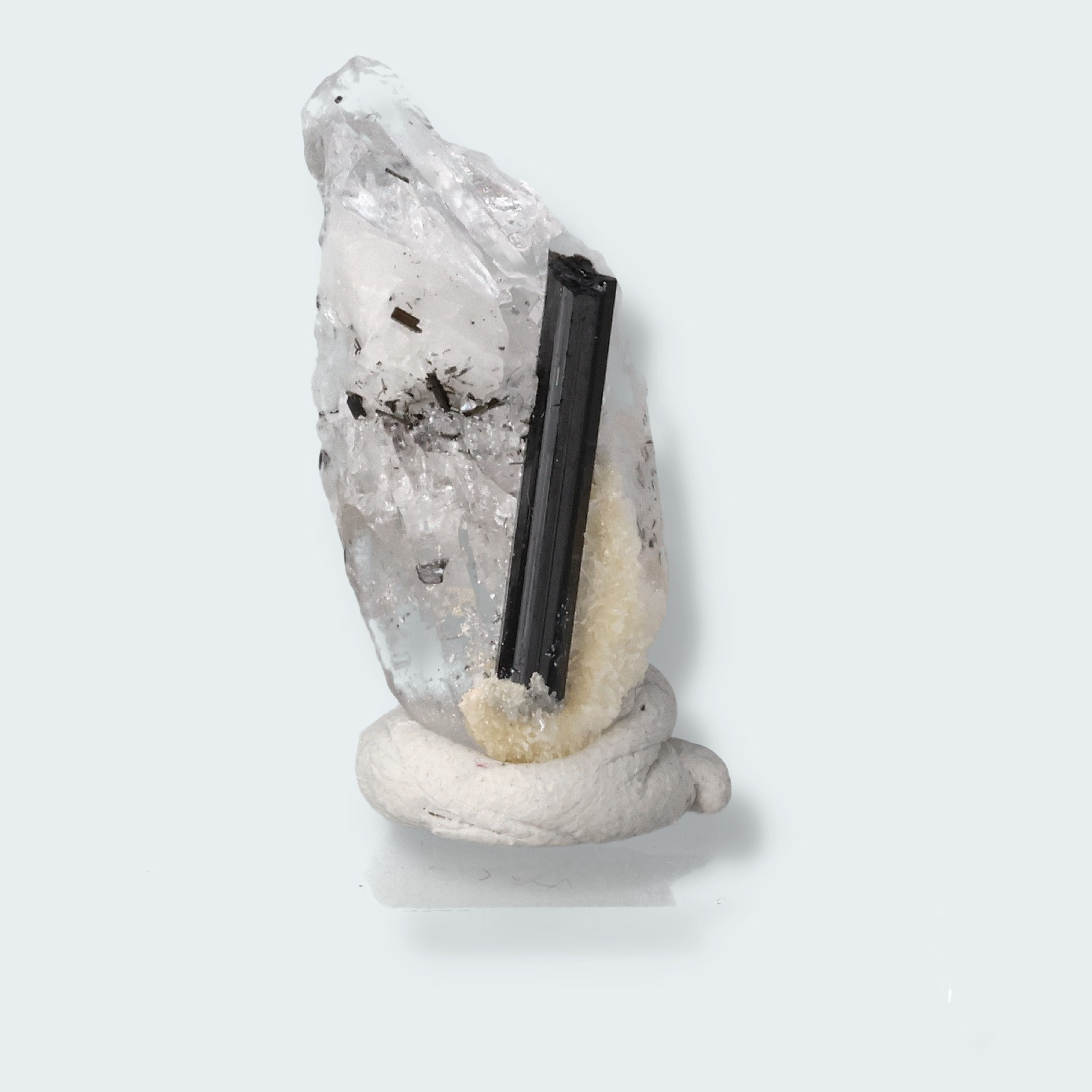 Schwarzer Schörl Turmalin an Himalaya Bergkristall (4,4g)